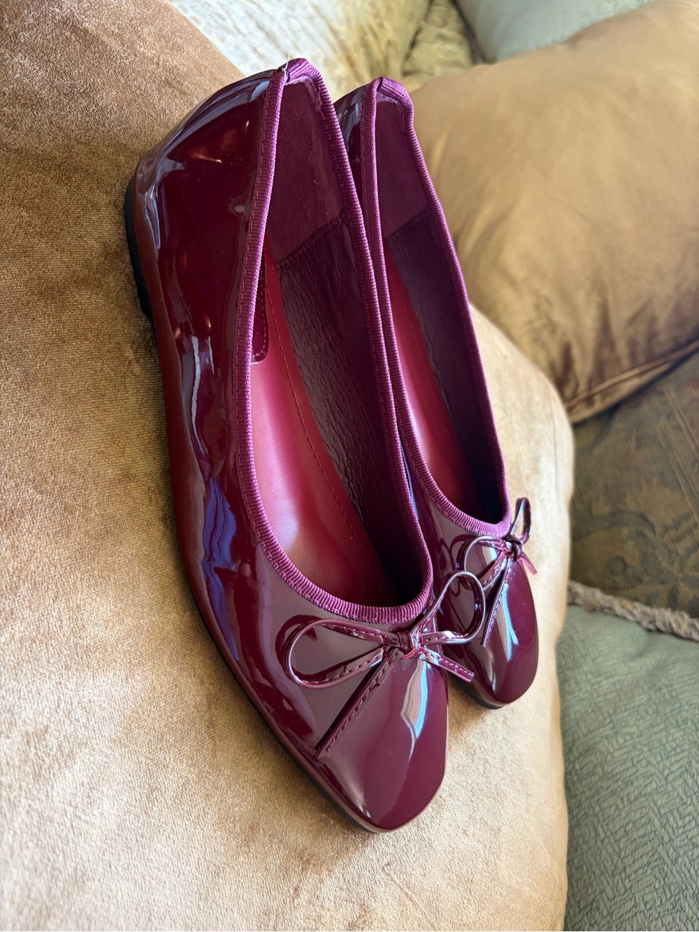 Women's Patent Ballet Flats in Deep Wine